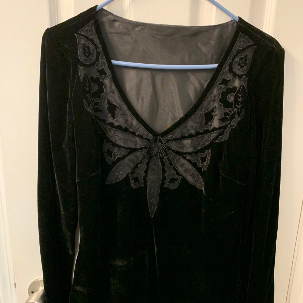 Velvet top with detailed neckline